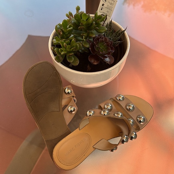 Sandal - Picture 3 of 6